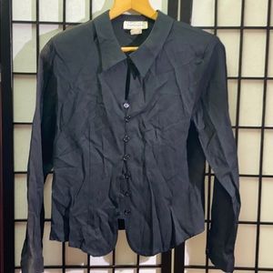 Petite Impressions Top Loop Button Hole Size 8